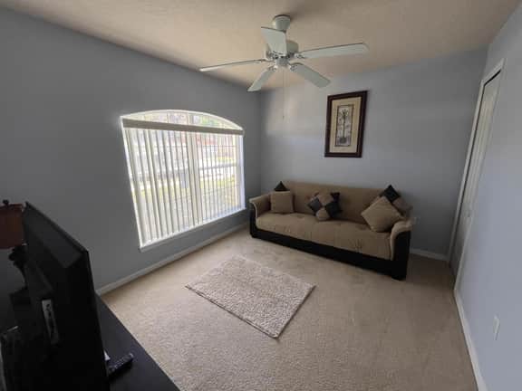 Cosy 4 bed villa overlooking a  lake (329645)